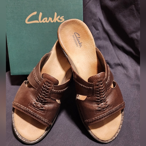 Clarks Bendables Slip On Slide Mahogany 9 Wide - Picture 2 of 16